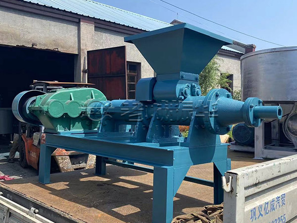 �ϳ����A�l؛�F��